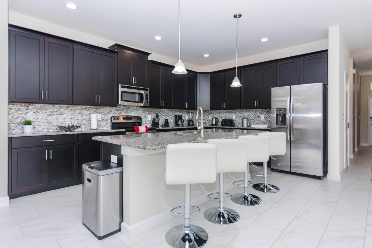 Enchanting Decor Home With Private Pool At Storey Lake Resort Sl4714 Kissimmee Exterior photo