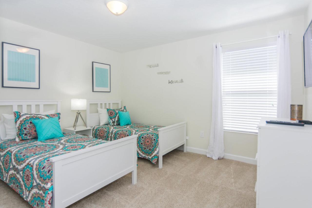 Enchanting Decor Home With Private Pool At Storey Lake Resort Sl4714 Kissimmee Exterior photo