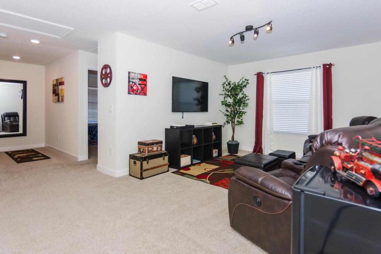 Enchanting Decor Home With Private Pool At Storey Lake Resort Sl4714 Kissimmee Exterior photo